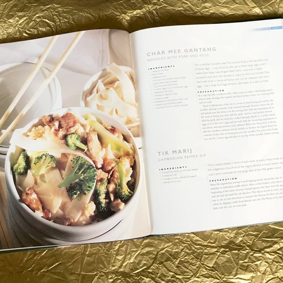 Vatch's South East Asian Cookbook by Vatcharin Bhumichitr - Picture 3 of 3